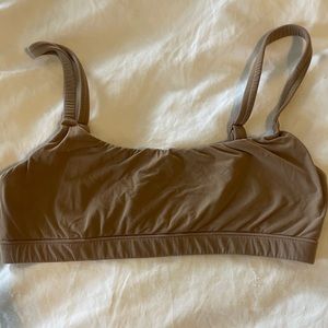 SKIMS fits everybody bralette